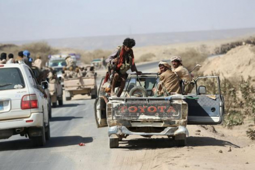 قوات الجيش الوطني والمقاومة تقتربان من السيطرة على الطريق الرئيسي الرابط بين البيضاء وذمار