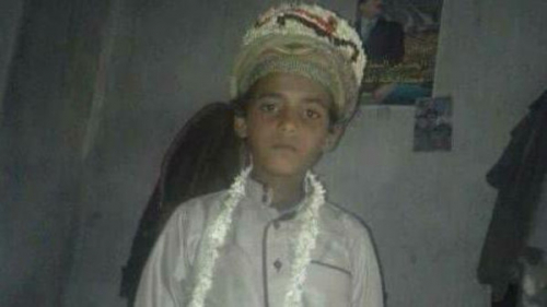 طفل يمني يتعرض لجريمة حوثية مزدوجة.. تجنيد إجباري وقتل