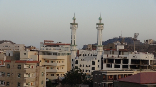 مواقيت الصلاة حسب التوقيت المحلي لمدينة عدن وضواحيها اليوم السبت 10 رمضان