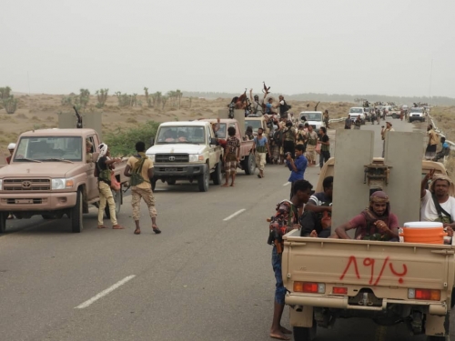 الحوثيون يتحصنون بالمواطنين لمنع الجيش من التقدم بالدريهمي