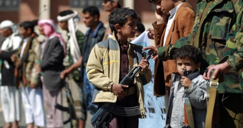 وسط صمت منظمات الطفولة..الحوثي يواصل حرق زهور اليمن