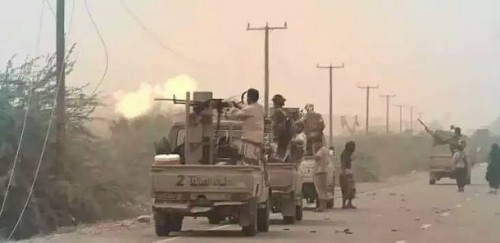 ألوية العمالقة تسيطر على «شريان» الحديدة.. وخسائر فادحة في صفوف الحوثيين «فيديو»