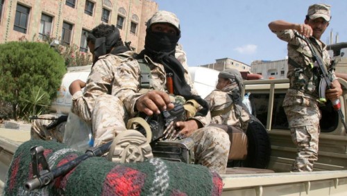الحوثي ينهزم.. مقتل 15 وتدمير تعزيزات للمليشيا بالملاجم في البيضاء