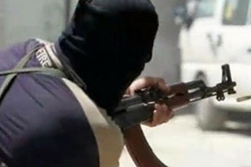 مقتل شخص في إطلاق نيران على مبنى حكومة في تعز