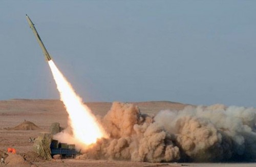 الخارجية الأمريكية: إيران تزود الحوثيين بأنظمة صاروخية لدمار اليمن