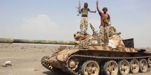 مواجهات عنيفة بالحديدة بين الحوثيين وألوية العمالقة