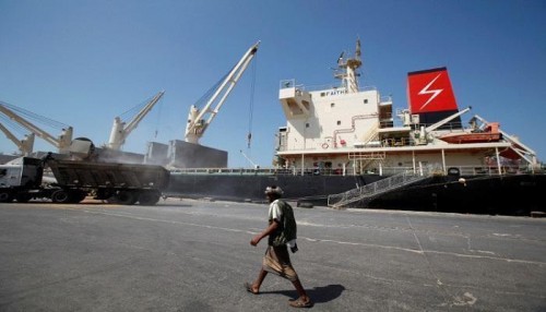 التحالف: إصدار 13 تصريحاً لسفن متوجهة للموانئ اليمنية