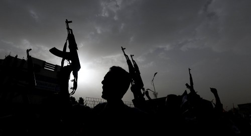 خلافات بين قيادات ميلشيات الحوثي بعد مقتل 12 قياديا في صرواح