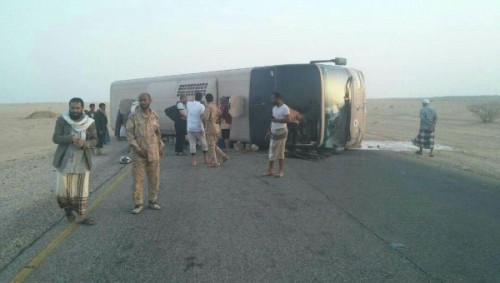 حادث مروري مروع يودي بحياة 6 وإصابة 37 شخصًا في حضرموت