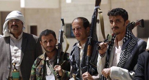 إعلامي إماراتي: الحوثيون يريدون إفساد عقول طلبة اليمن