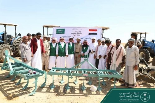 حراثات زراعية من البرنامج السعودي للتنمية والإعمار لمحافظة المهرة (صور)