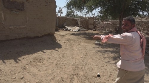 الهلال الإماراتي يتكفل ببناء مسكن لمواطن في أبين (صور)