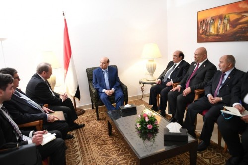 الرئيس اليمني يلتقي مبعوث الرئيس الروسي إلى الشرق الأوسط