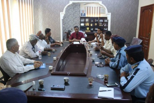 وكيل أول محافظة المهرة يطلع على الترتيبات النهائية للحملة الأمنية 