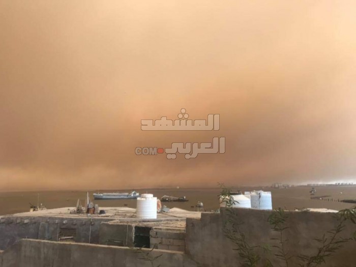موجة غبار شديدة تضرب مديريات العاصمة عدن