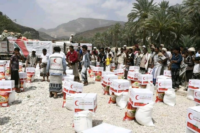هلال الإمارات يُغيث أهالي المناطق الريفية بحضرموت (صور)