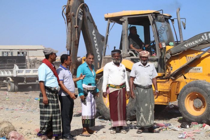 انتقالي سقطرى يمول حملة رفع النفايات البلاستيكية بحديبو