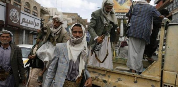 مليشيا الحوثي تقتحم شركة صرافة بصنعاء