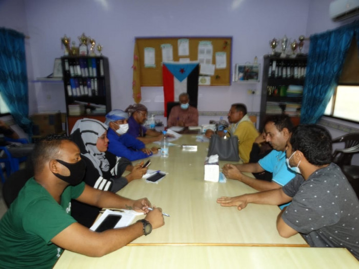 انتقالي الشيخ عثمان يبحث جهود فرض الأمن بالمديرية