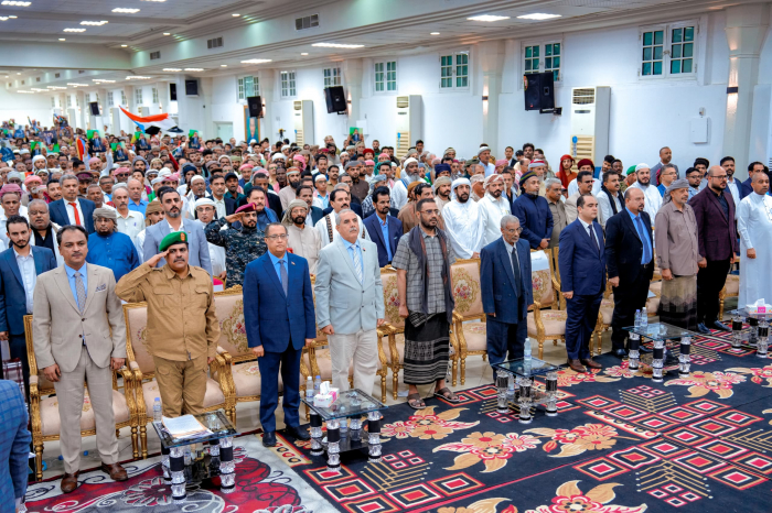 الرئيس الزبيدي يؤكد أهمية حضرموت في مسيرة النضال الجنوبي