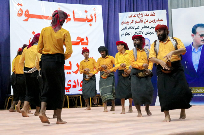 شبوة تحتفي بانتصارات القوات الجنوبية في تحرير عارين ووادي حضرموت